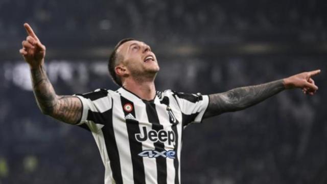 1640132788949001065.jpg 216633149d63bb341e63930c71c6e77206a55d28-16x9-x0y75w800h450.jpg